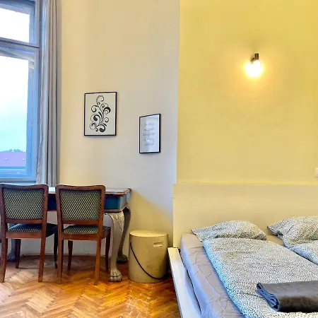 F14 By Small Apartament Budapeszt