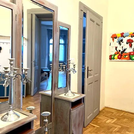 F14 By Small Apartment *